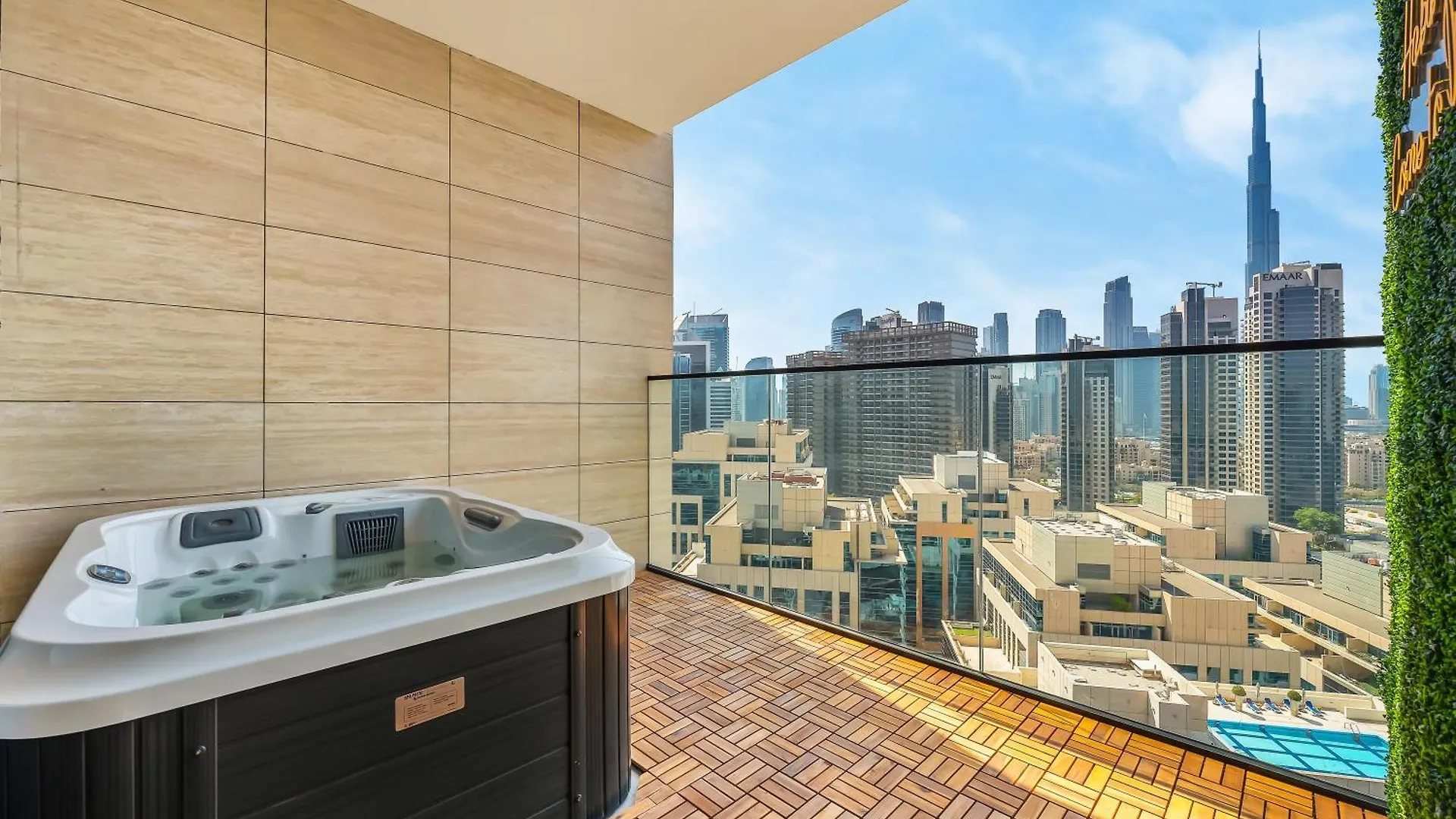 Chic 1Br Burj Khalifa Views Private Jacuzzi Apartment Dubai